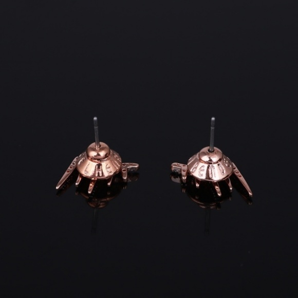 Henri Bendal Rose Gold Earrings - Picture 5 of 6